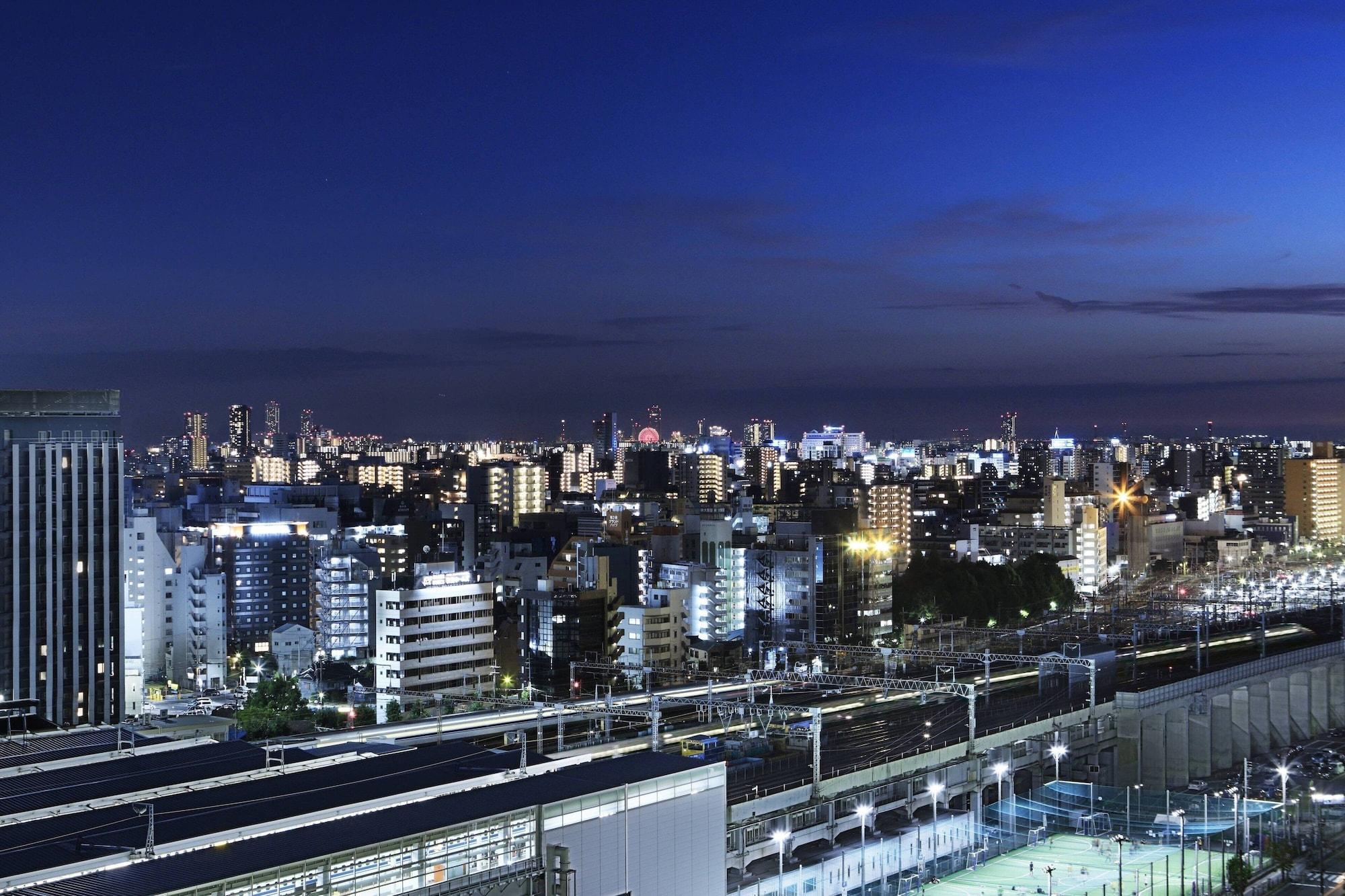 Courtyard By Marriott Shin-Osaka Station Hotel Ngoại thất bức ảnh View of the city at night