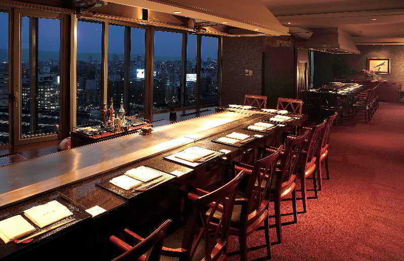 Courtyard By Marriott Shin-Osaka Station Hotel Nhà hàng bức ảnh The bar at the 49th floor