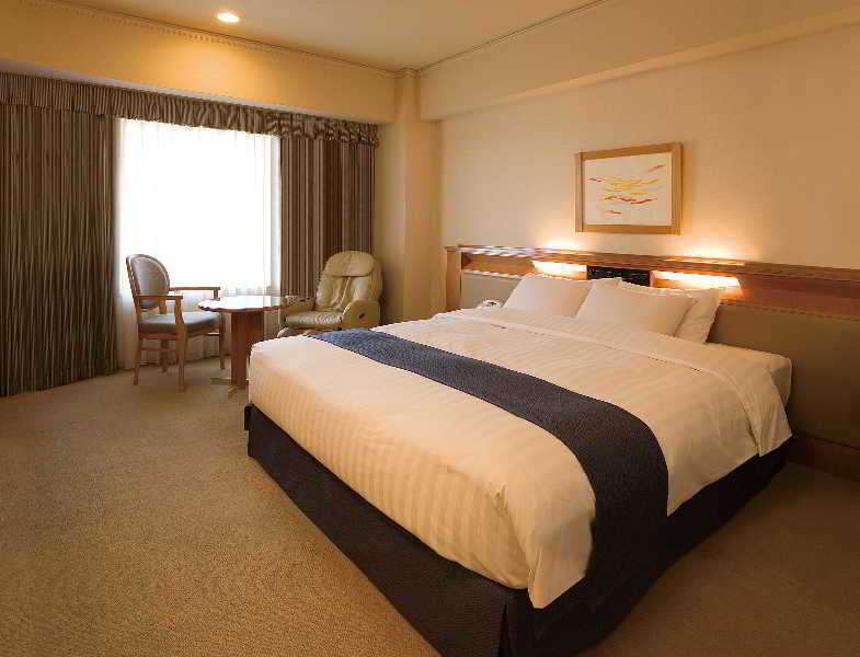 Courtyard By Marriott Shin-Osaka Station Hotel Phòng bức ảnh A room at the hotel